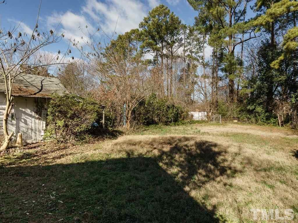 713 Kimbrough Street Raleigh, NC 27608 - Photo 23 of 25 a view of yard with green space