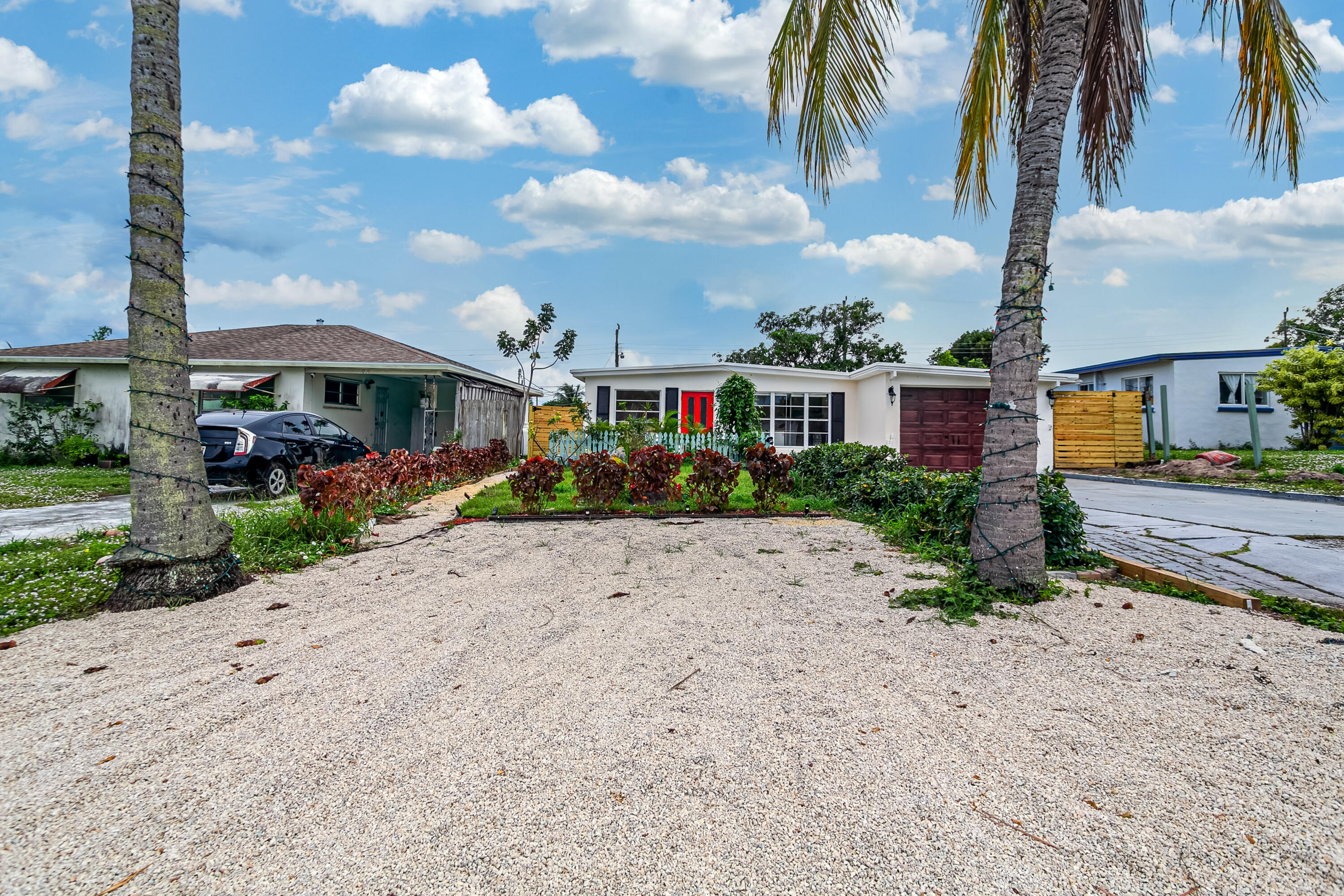 1092 james rd lantana 33462