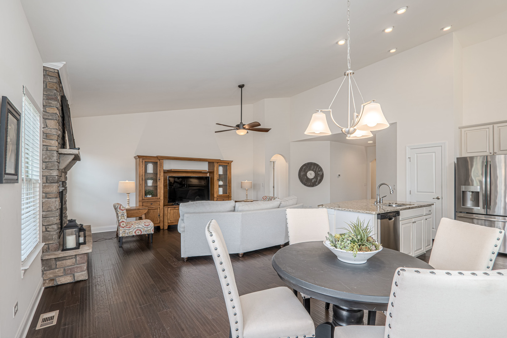 3812 Ridge Pointe Drive Geneva, IL 60134 - Photo 14 of 35 Gallery Image 14