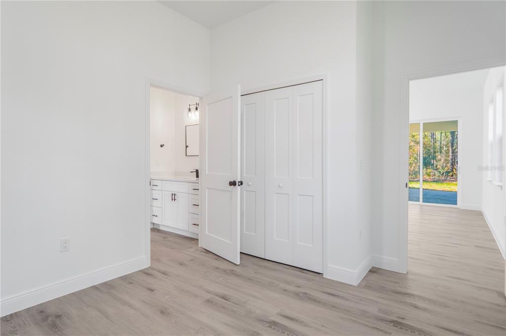 1915 West Linden Drive Dunnellon, FL 34434 - Photo 34 of 51 a view of an empty room