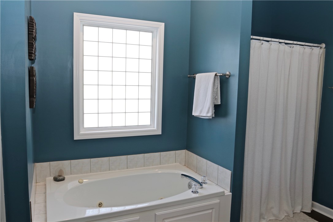 105 Cedar Pond Road Anderson, SC 29621 - Photo 15 of 31 Master Bathroom
