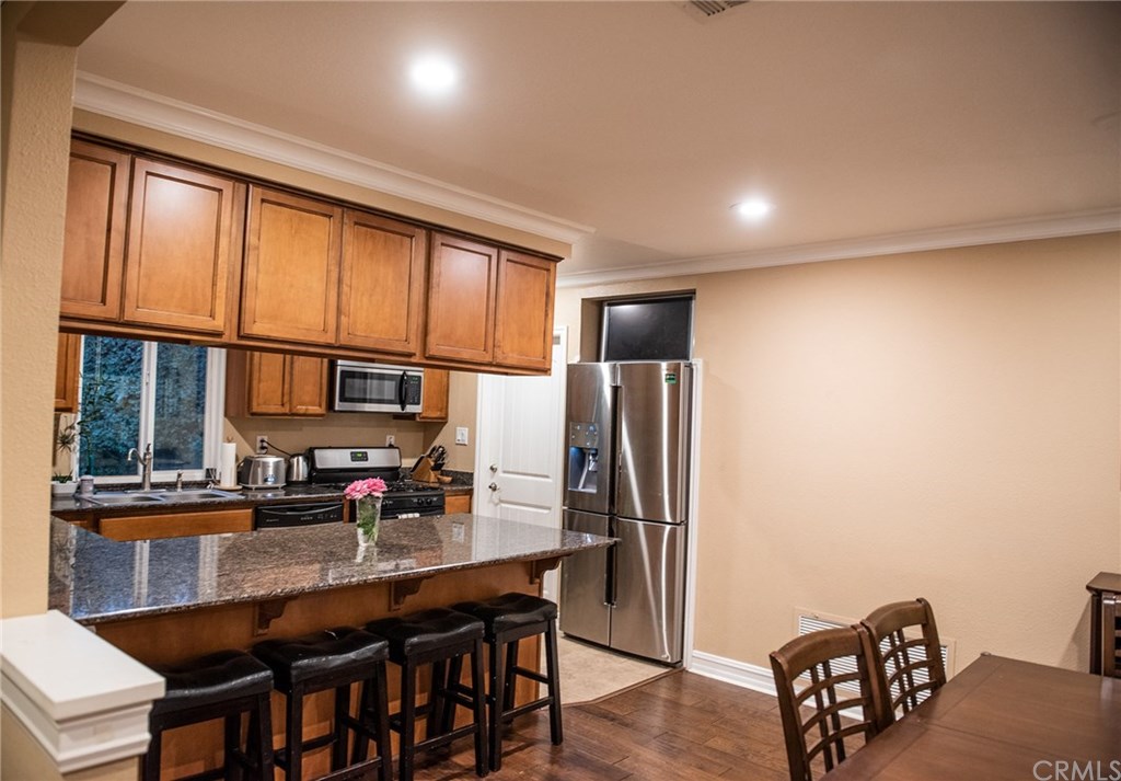 10316 Lemon Avenue Rancho Cucamonga, CA 91737 - Photo 7 of 17