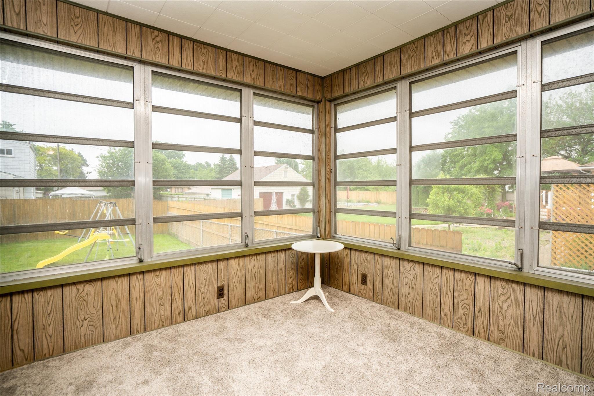 32206 Schoenherr Road Warren, MI 48088 - Photo 10 of 31 DSC00837.jpg