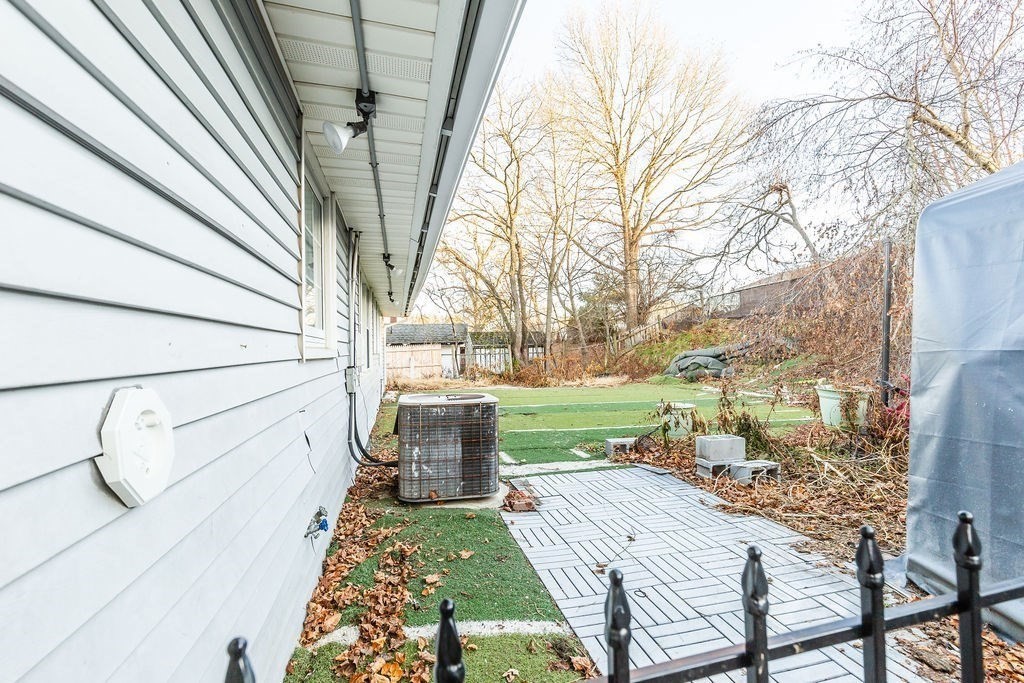 95 Royal Road Brockton, MA 02302 - Photo 20 of 22