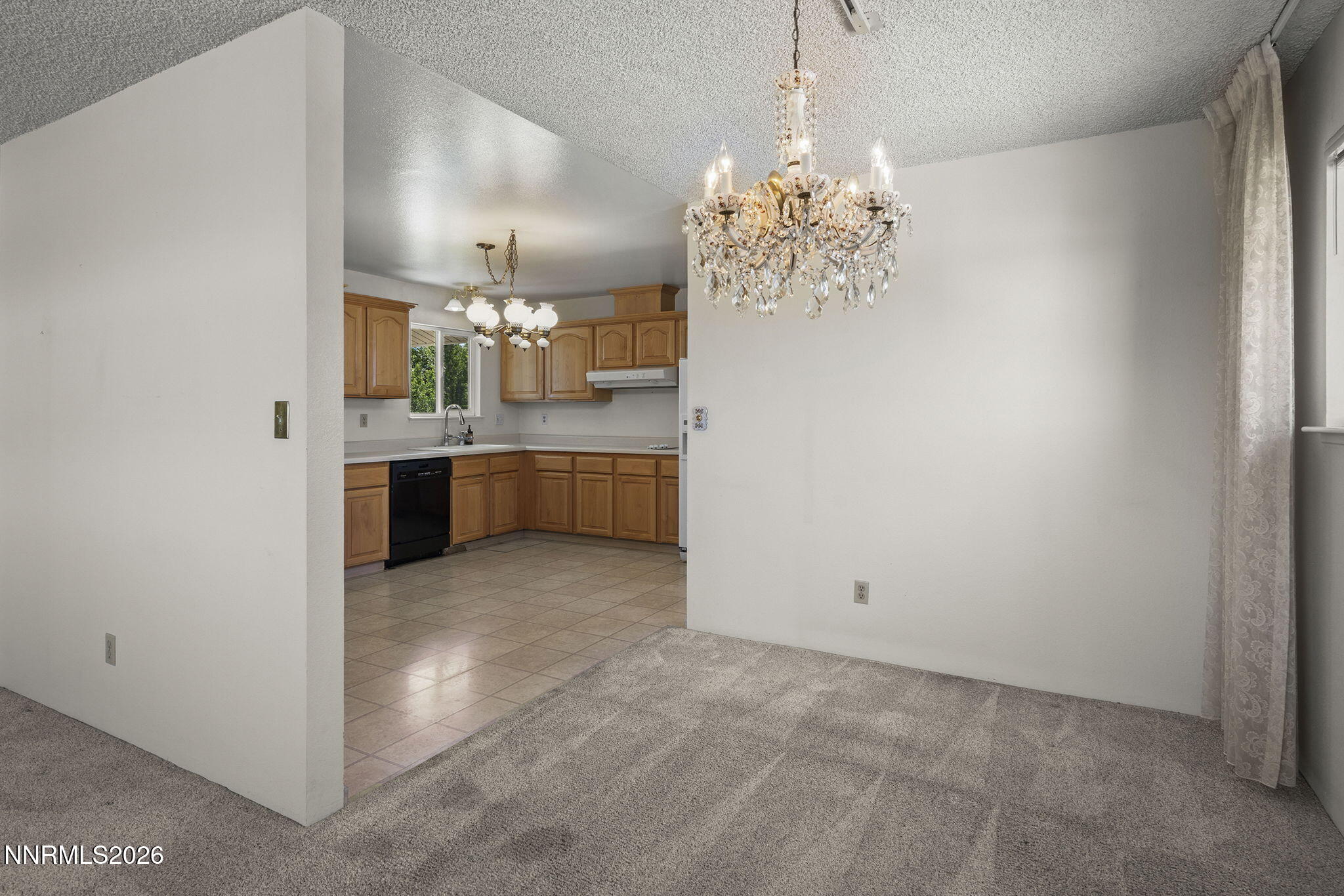 2615 Everett Drive Reno, NV 89503 - Photo 8 of 26 8-web-or-mls-_DSC0425