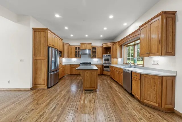 $949,000 | 5065 East Sleepy Hollow Road, Earlville, IL 60518