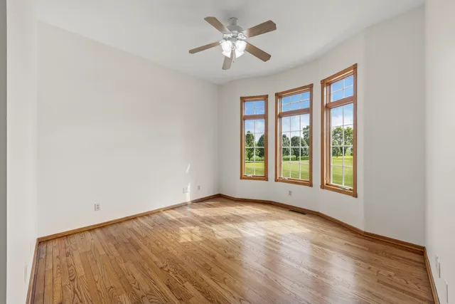 $949,000 | 5065 East Sleepy Hollow Road, Earlville, IL 60518