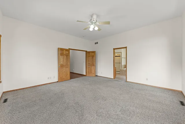 $949,000 | 5065 East Sleepy Hollow Road, Earlville, IL 60518