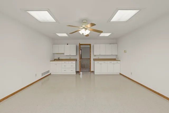 $949,000 | 5065 East Sleepy Hollow Road, Earlville, IL 60518