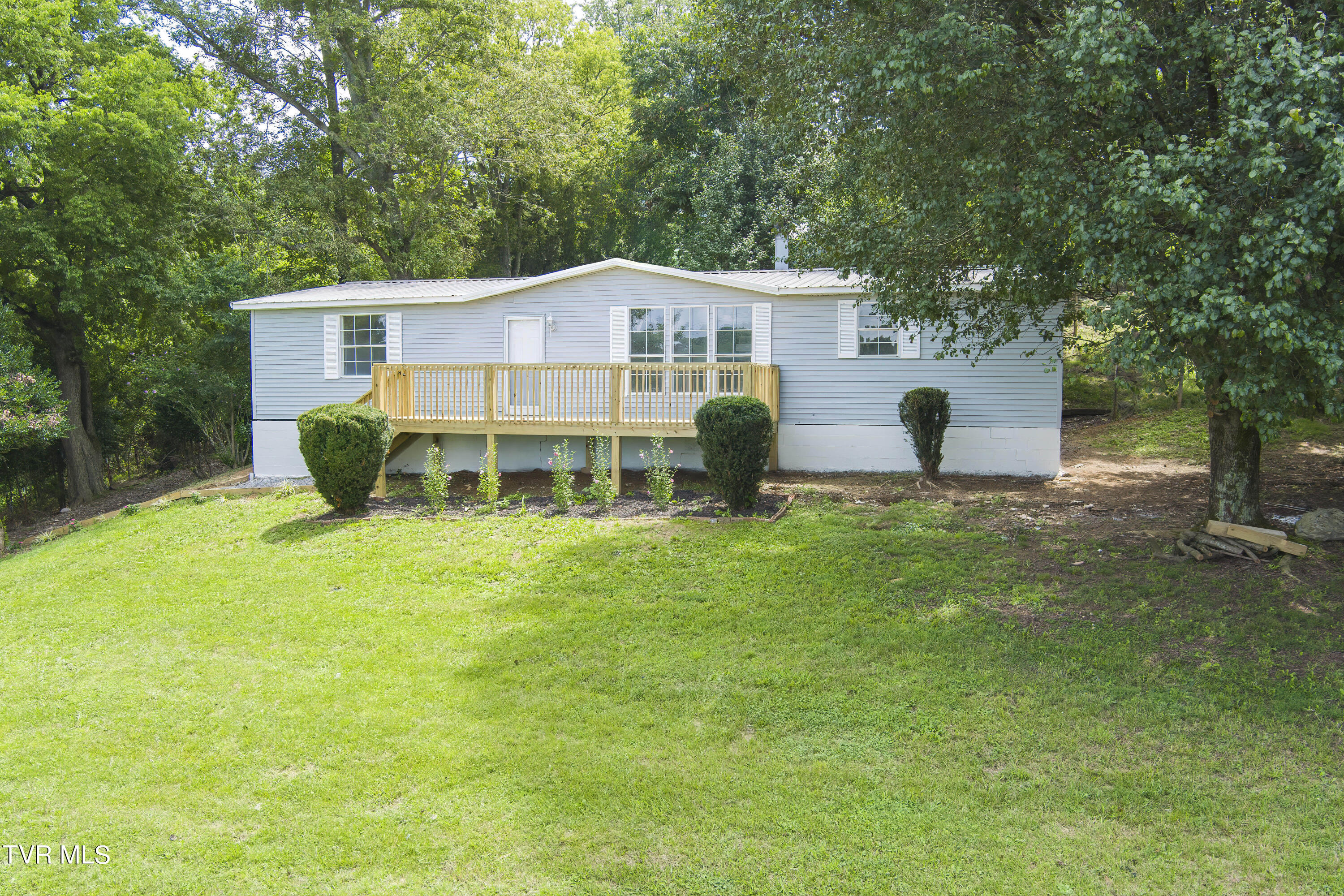 1010 Conklin Road Jonesborough, TN 37659 - Photo 4 of 18 1010 Conklin 2 (13)