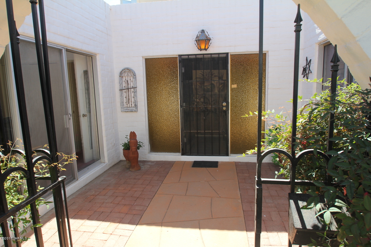 728 West Roller Coaster Road Tucson, AZ 85704 - Photo 3 of 26 Gallery Image 3