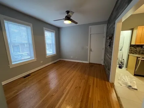 $2,000 | 2008 West Warner Avenue, Unit 1E, Chicago, IL 60618