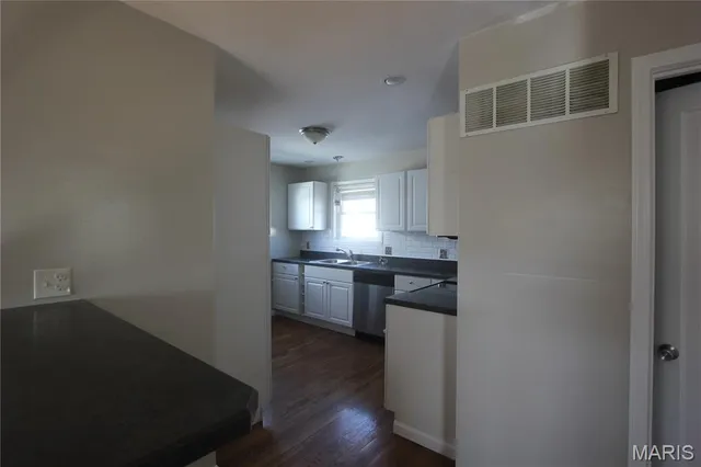 $1,200 | 3623 Steins Street, St. Louis, MO 63116