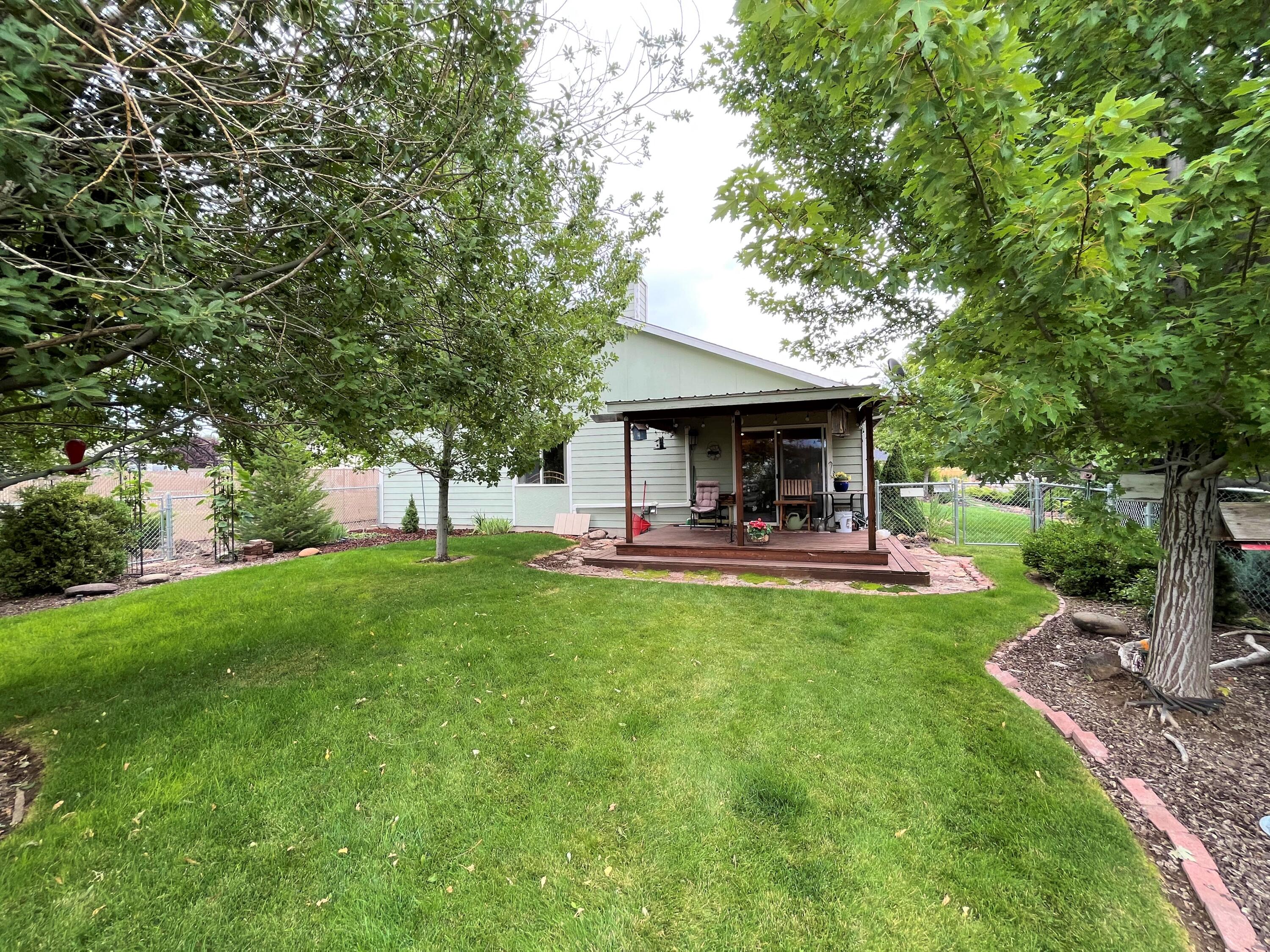 2825 Northeast Yellowpine Road Prineville, OR 97754 - Photo 23 of 25 Backyard (pic1)