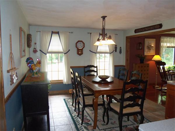 18 Sylvan Road Billerica, MA 01821 - Photo 4 of 17