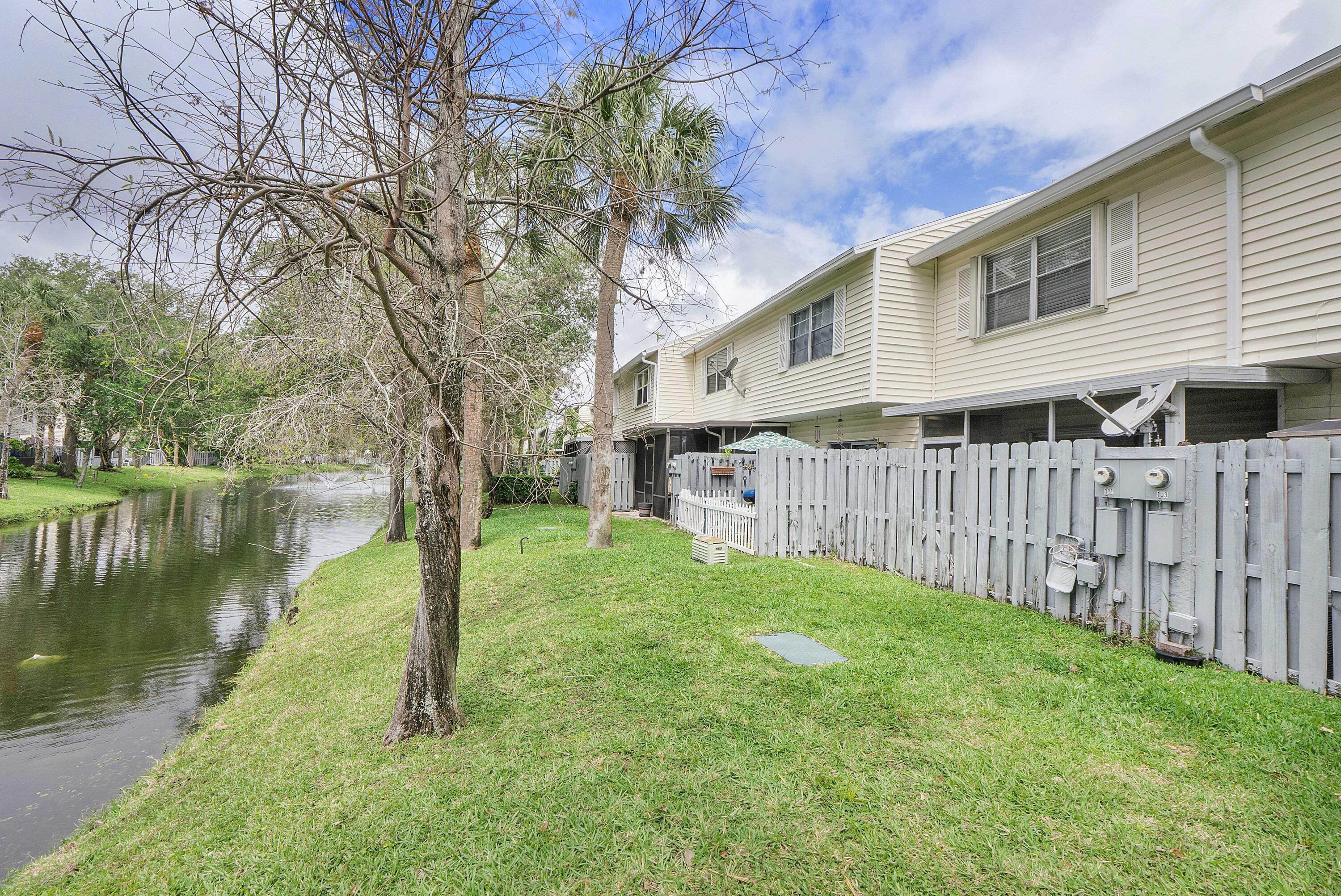 185 Southwest 3rd Street Pompano Beach, FL 33060 - Photo 35 of 77 185 Sw 3rd St_032