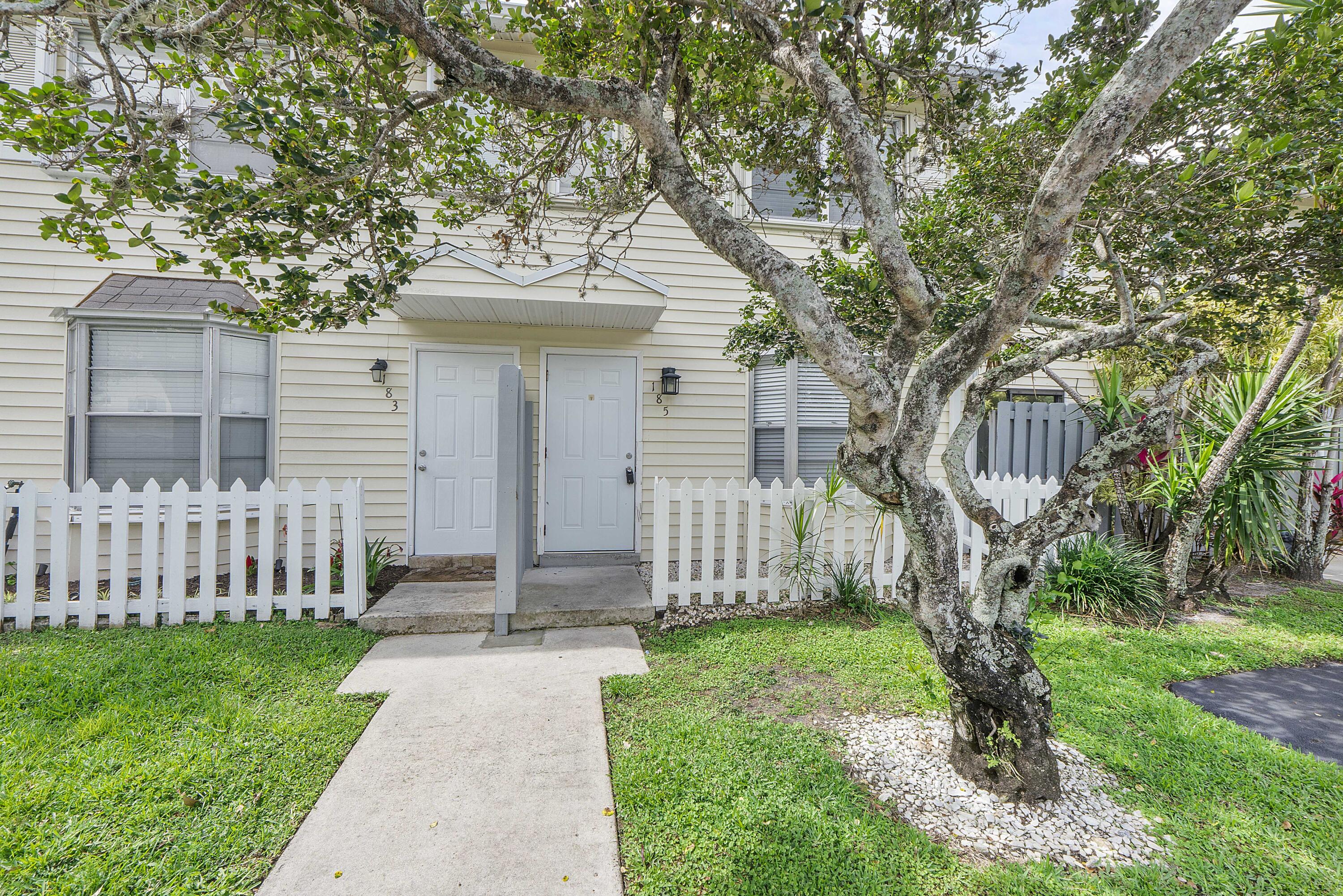 185 Southwest 3rd Street Pompano Beach, FL 33060 - Photo 4 of 77 185 Sw 3rd St_003