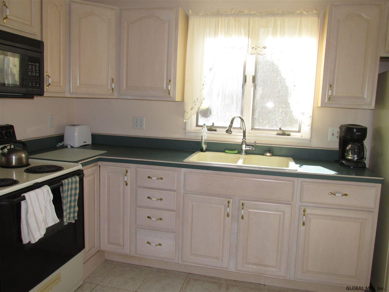 524 Roxbury Road Claverack, NY 12534 - Photo 8 of 12 Photo 8