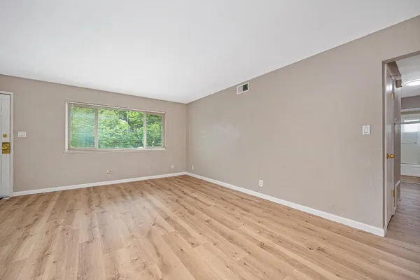 $200,000 | 9032 El Cajon Way, Unit 4, Sacramento, CA 95826