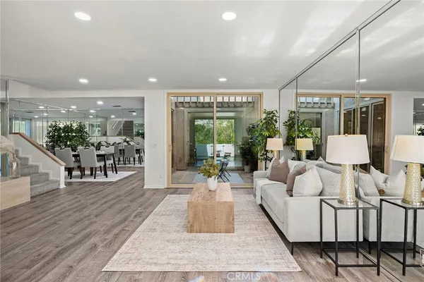 $949,000 | 6515 Círculo Dali, Anaheim, CA 92807