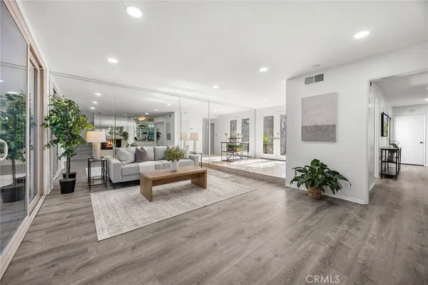 $949,000 | 6515 Círculo Dali, Anaheim, CA 92807