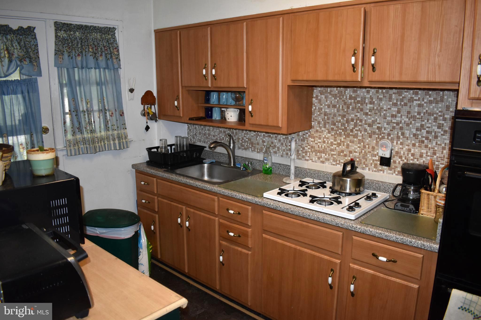 616 Brisbane Road Baltimore, MD 21229 - Photo 5 of 14