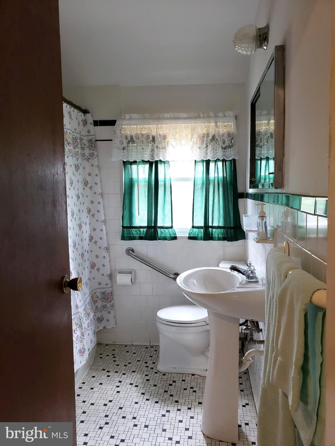 616 Brisbane Road Baltimore, MD 21229 - Photo 7 of 14