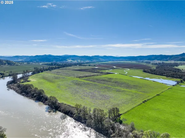 $3,500,000 | 687 Hubbard Creek Road, Umpqua, OR 97486