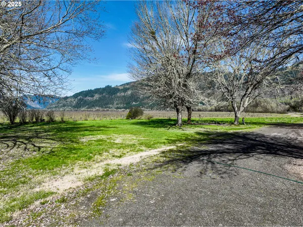 $3,500,000 | 687 Hubbard Creek Road, Umpqua, OR 97486
