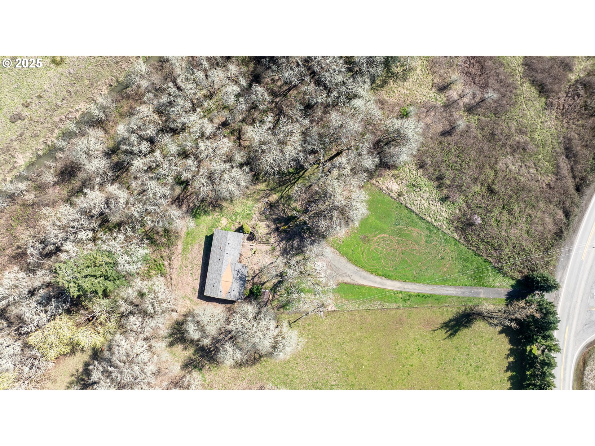 687 Hubbard Creek Road Umpqua, OR 97486 - Photo 3 of 33