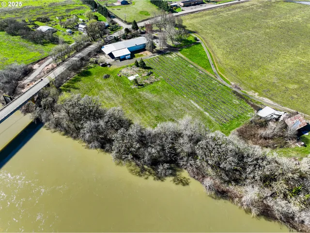 $5,000,000 | 687 Hubbard Creek Road, Umpqua, OR 97486