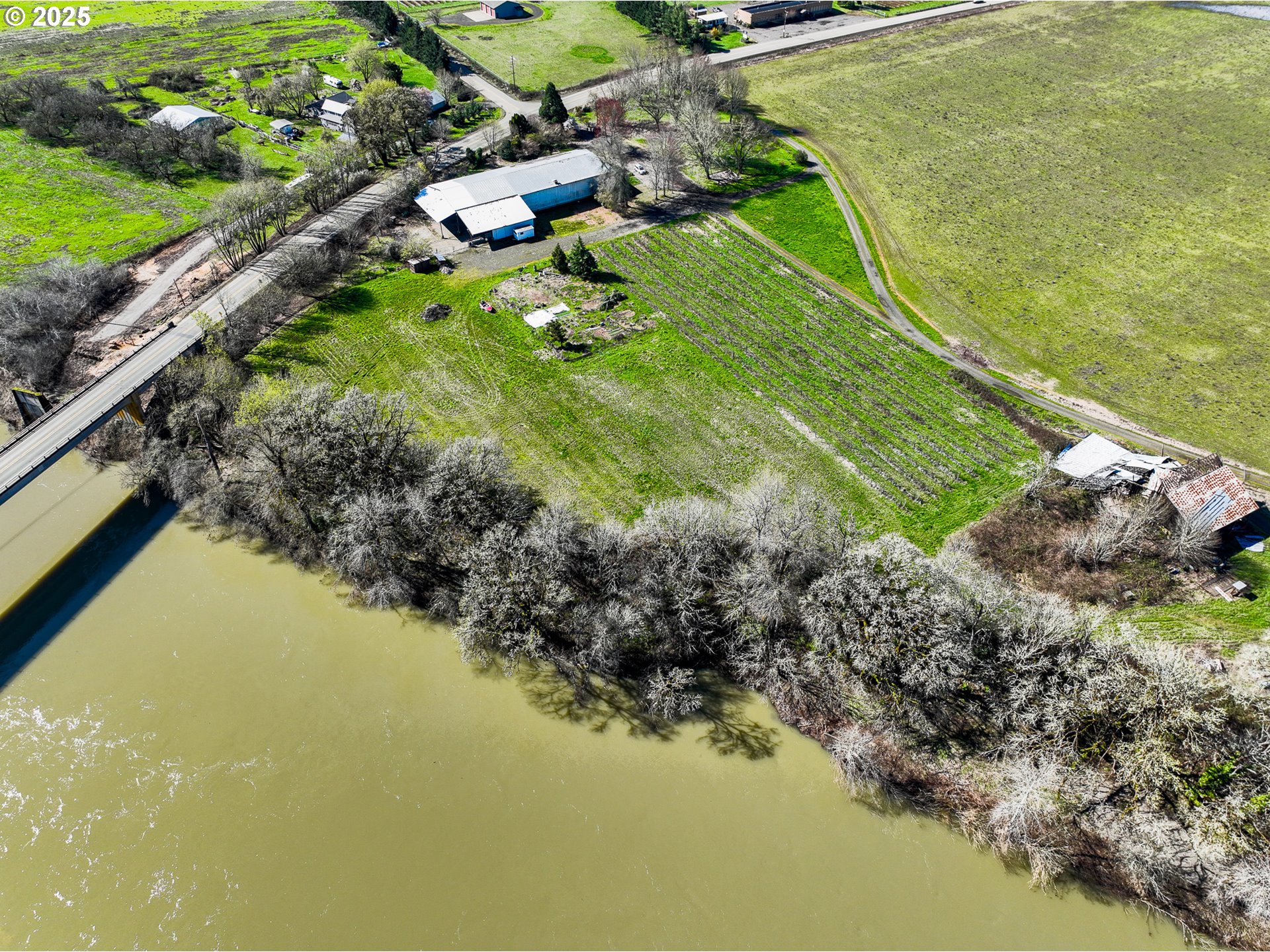 687 Hubbard Creek Road Umpqua, OR 97486 - Photo 8 of 33