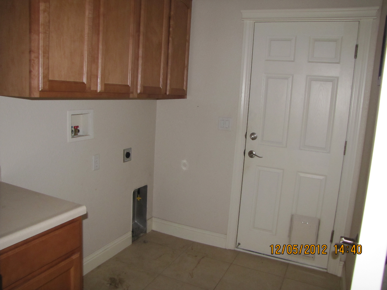 1965 Tarmac Road Redding, CA 96003 - Photo 5 of 7 Laundry