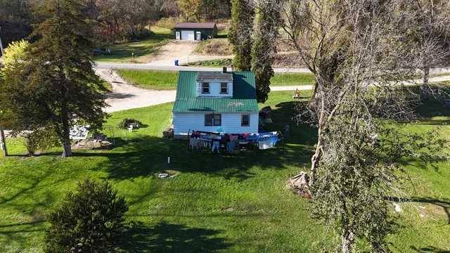 $1,999,900 | 44467 Dakota Valley Drive, Dakota, MN 55925