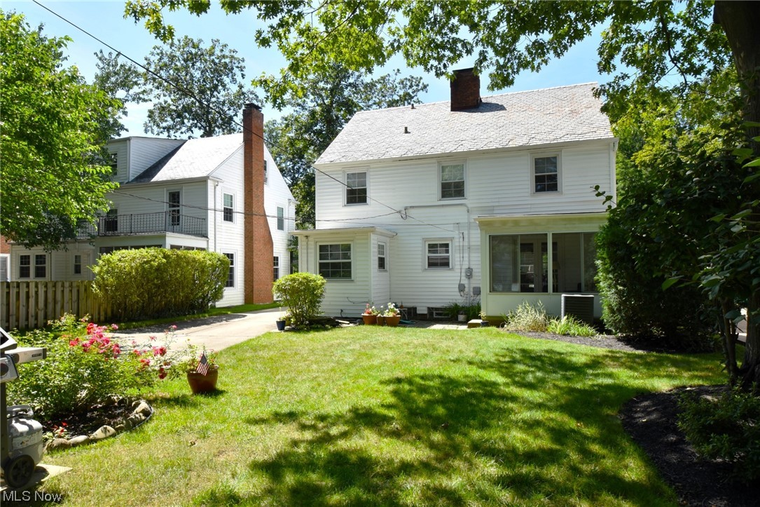 2295 Loyola Road Cleveland, OH 44118 - Photo 31 of 34