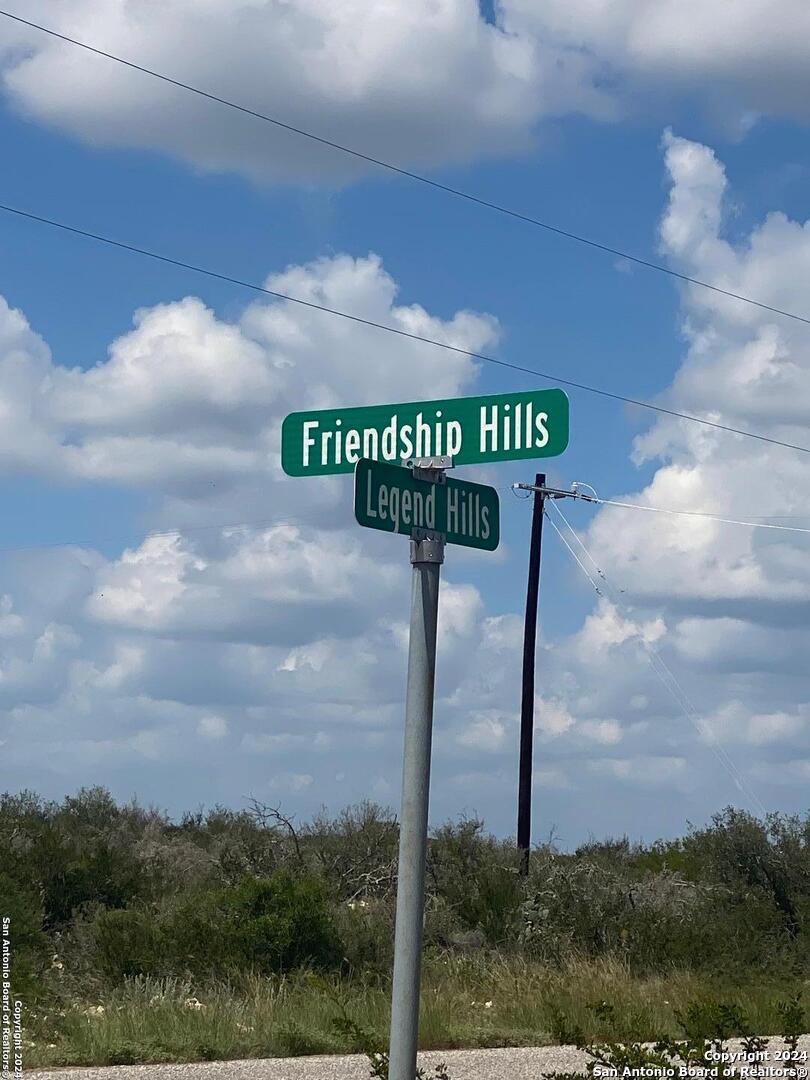 25 Friendship Hills Uvalde, TX 78801 - Photo 2 of 5