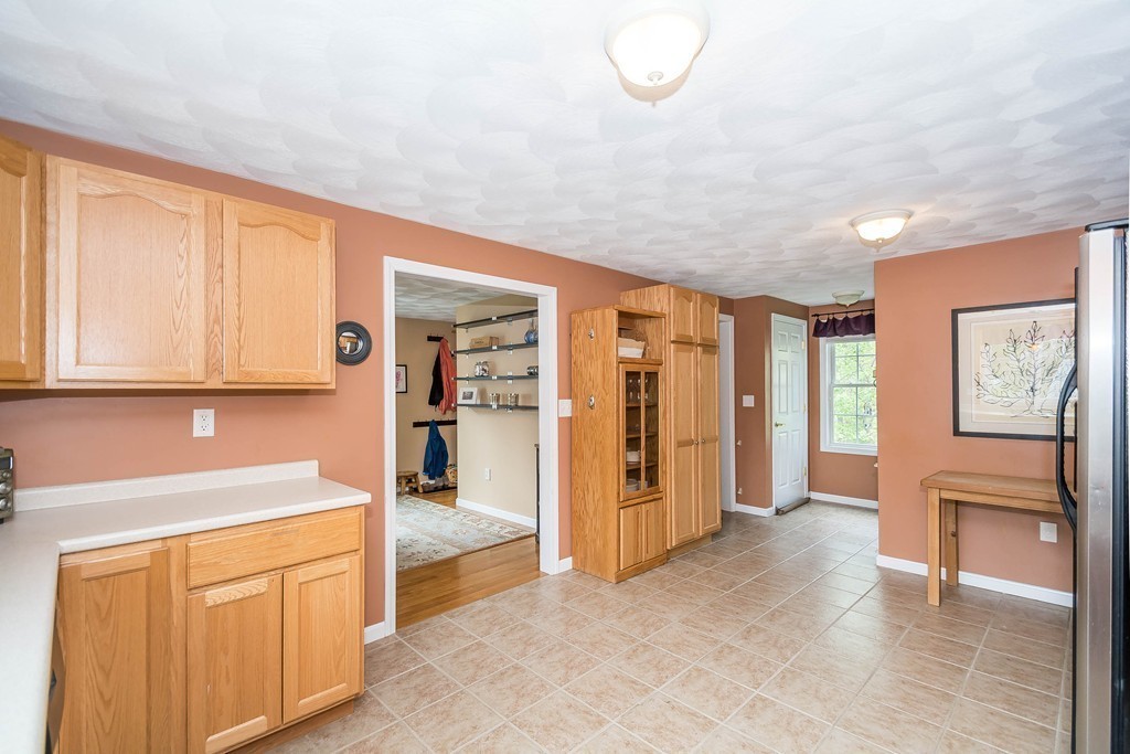 24 Pines Road Billerica, MA 01821 - Photo 8 of 30 Gallery Image 8