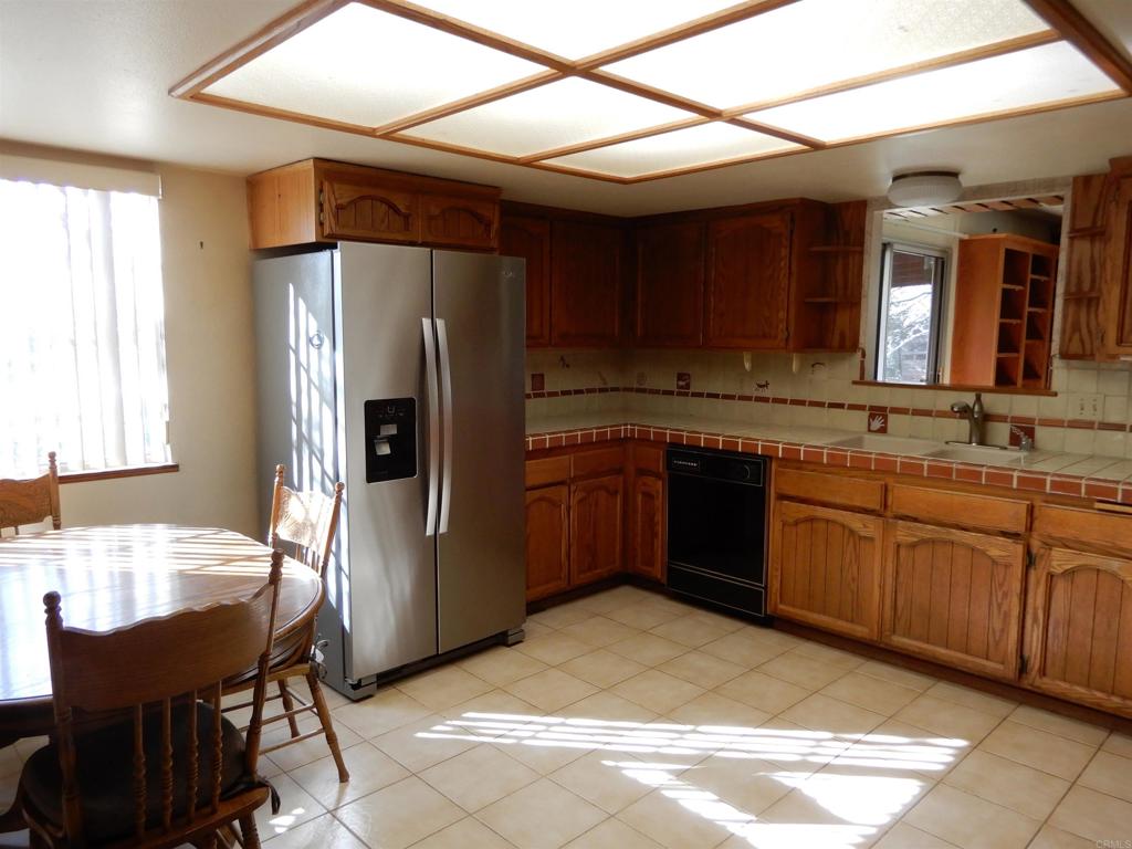 24368 Del Amo Road Ramona, CA 92065 - Photo 11 of 30