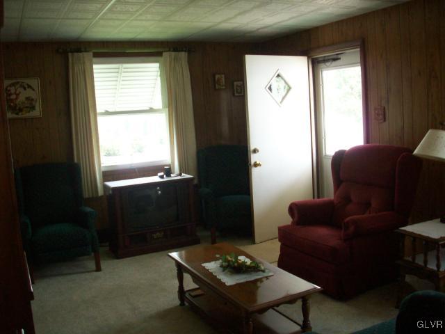 439 Locust Road Hellertown, PA 18055 - Photo 8 of 8 Gallery Image 8