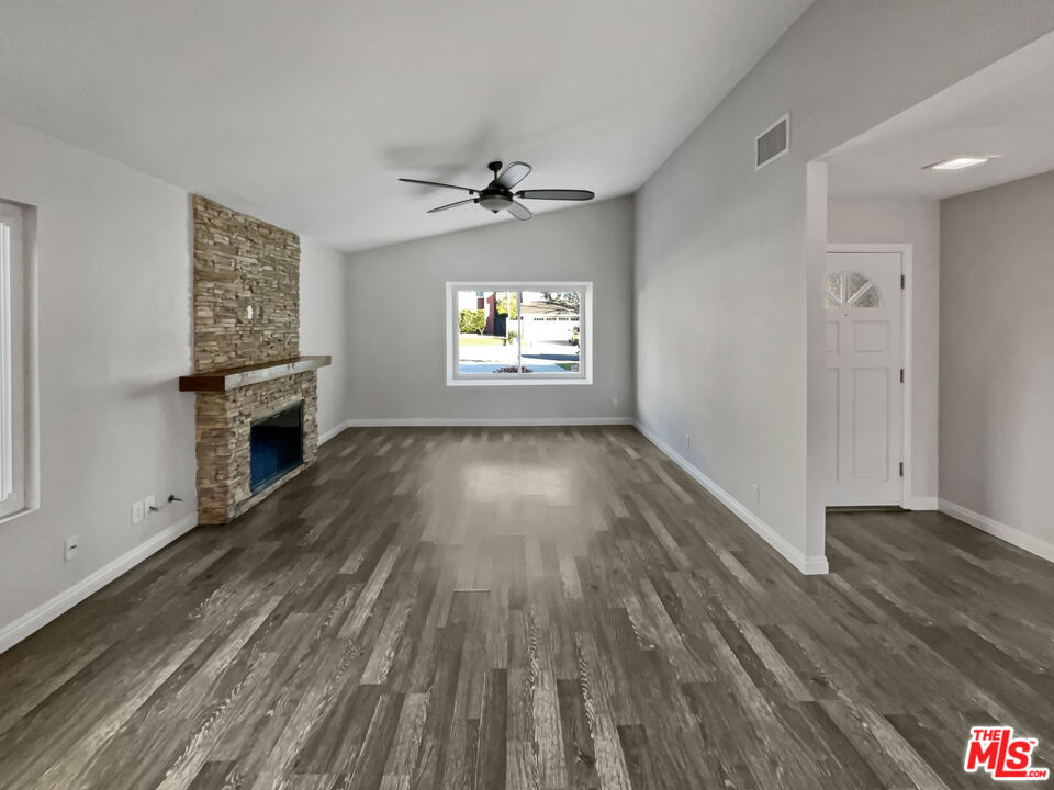 22421 Rippling Lake Forest, CA 92630 - Photo 11 of 23