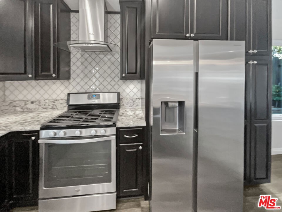 22421 Rippling Lake Forest, CA 92630 - Photo 12 of 23