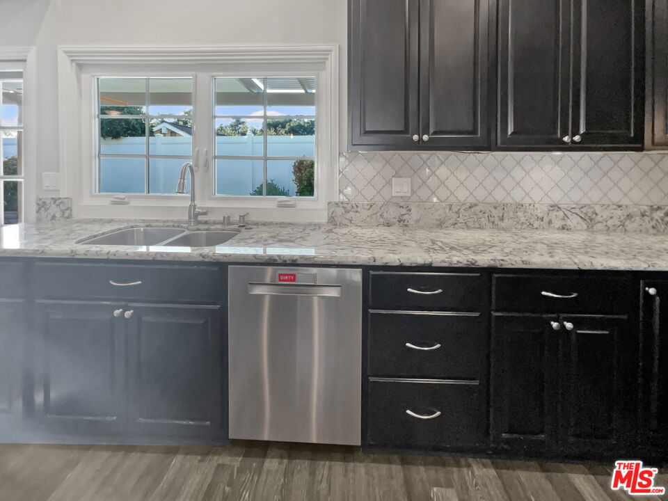 22421 Rippling Lake Forest, CA 92630 - Photo 13 of 23