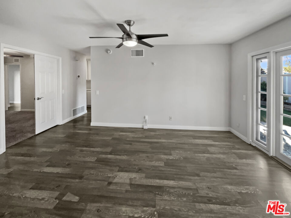 22421 Rippling Lake Forest, CA 92630 - Photo 14 of 23