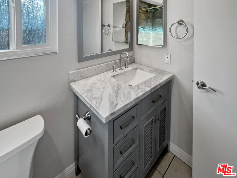 22421 Rippling Lake Forest, CA 92630 - Photo 21 of 23