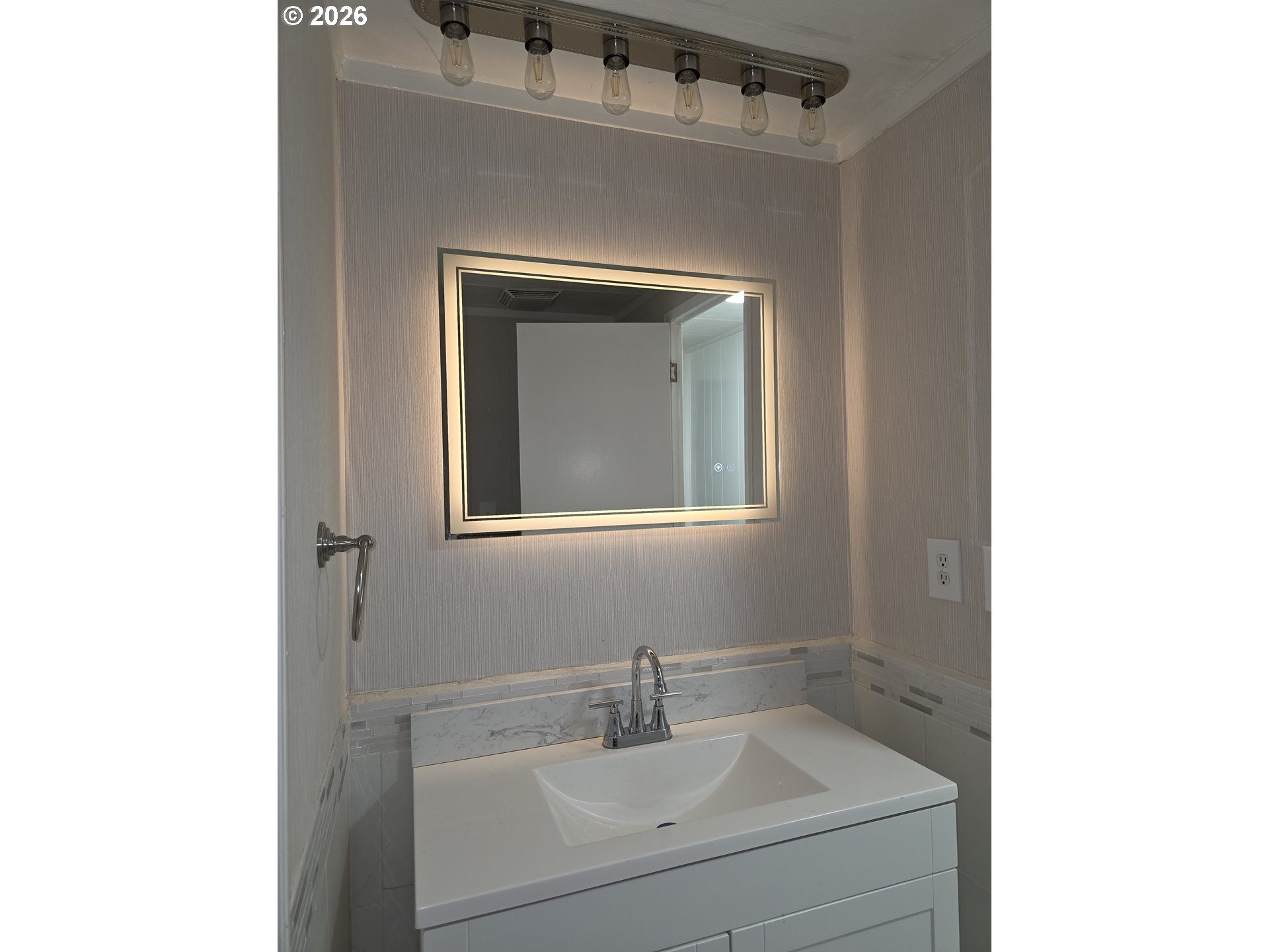 19776 Southeast Stark Street, Unit 147 Portland, OR 97233 - Photo 32 of 41