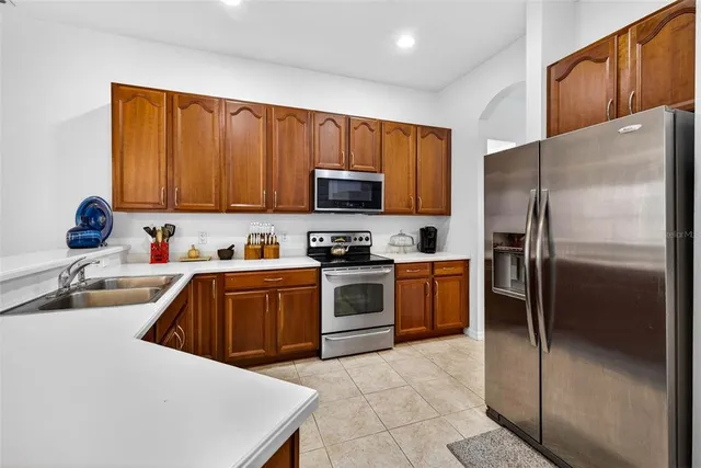 $430,000 | 1923 Rutherford Drive, Dover, FL 33527