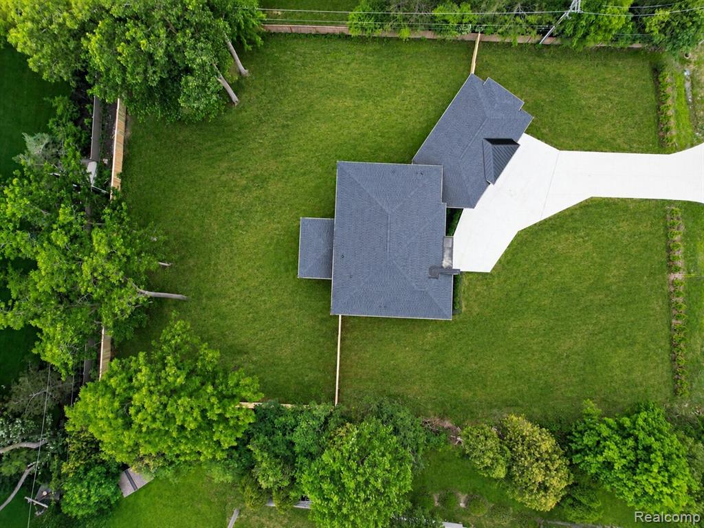 31130 Lahser Road Beverly Hills, MI 48025 - Photo 48 of 50