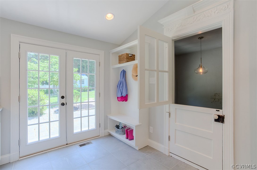 7110 Cherokee Road Richmond, VA 23225 - Photo 15 of 47 The perfect entrance for everyday living. Custom b