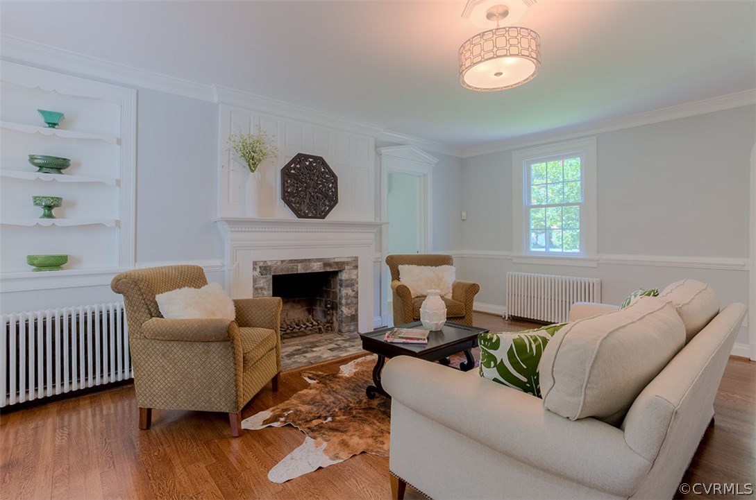 7110 Cherokee Road Richmond, VA 23225 - Photo 5 of 47 Close up of living room