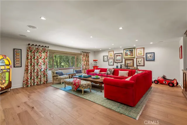 $4,195,000 | 23815 Park Belmonte, Calabasas, CA 91302